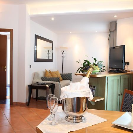 Hotel Plaza Лідо-дельї-Естензі Екстер'єр фото