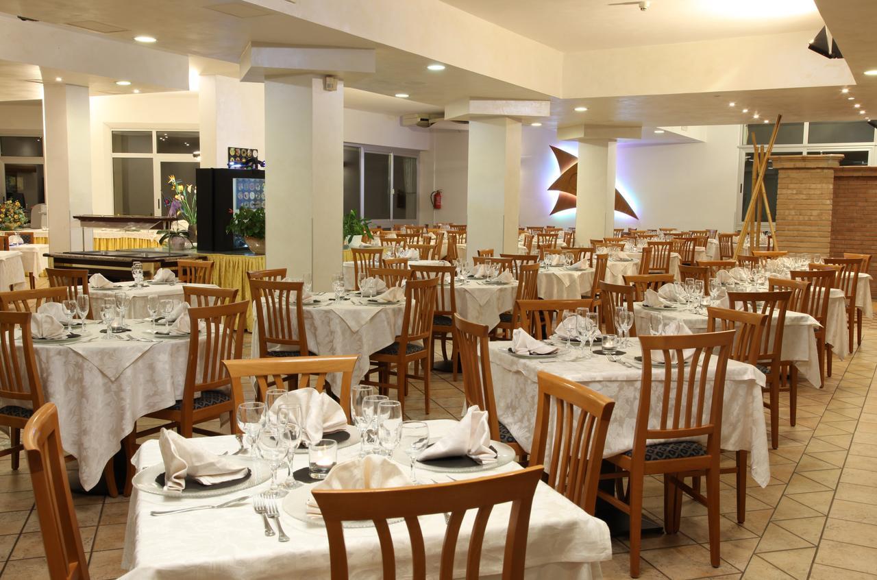 Hotel Plaza Лідо-дельї-Естензі Екстер'єр фото