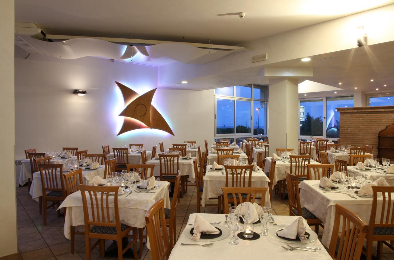 Hotel Plaza Лідо-дельї-Естензі Екстер'єр фото